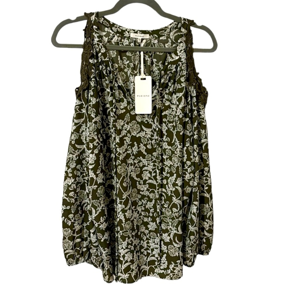 NWT Pleione Women's size XL Olive Cream Cold Shoulder Bishop Sleeve Blouse